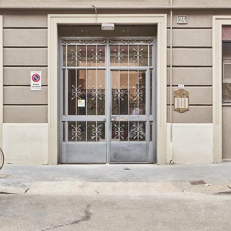 Elegante Appartamento Minimal Dai Tocchi Botanici Milano Exteriör bild