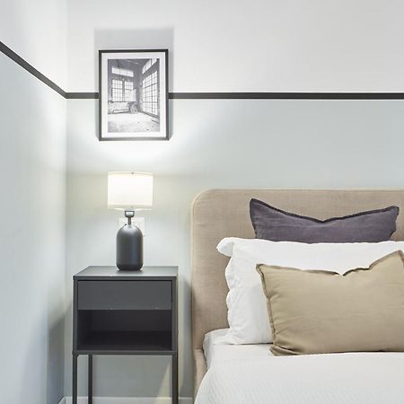 Elegante Appartamento Minimal Dai Tocchi Botanici Milano Exteriör bild